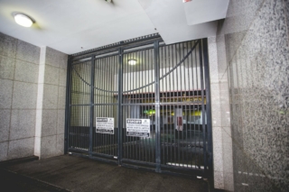 Commercial automatic swinging gates Sydney City Meriton apartment car park