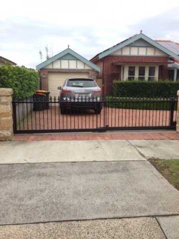 Automatic sliding gates Creators Range spear top Sydney