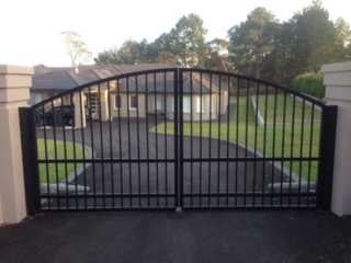 Automatic swinging gates Creators Range arch top Sydney