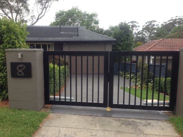 Automatic swinging driveway gates Sydney