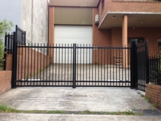 Commercial automatic swing gate spear top Sydney