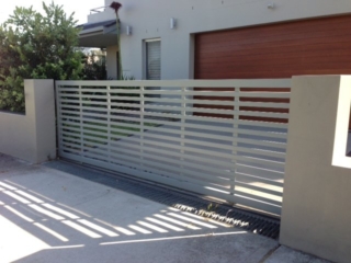 Automatic sliding driveway gates slats Sydney