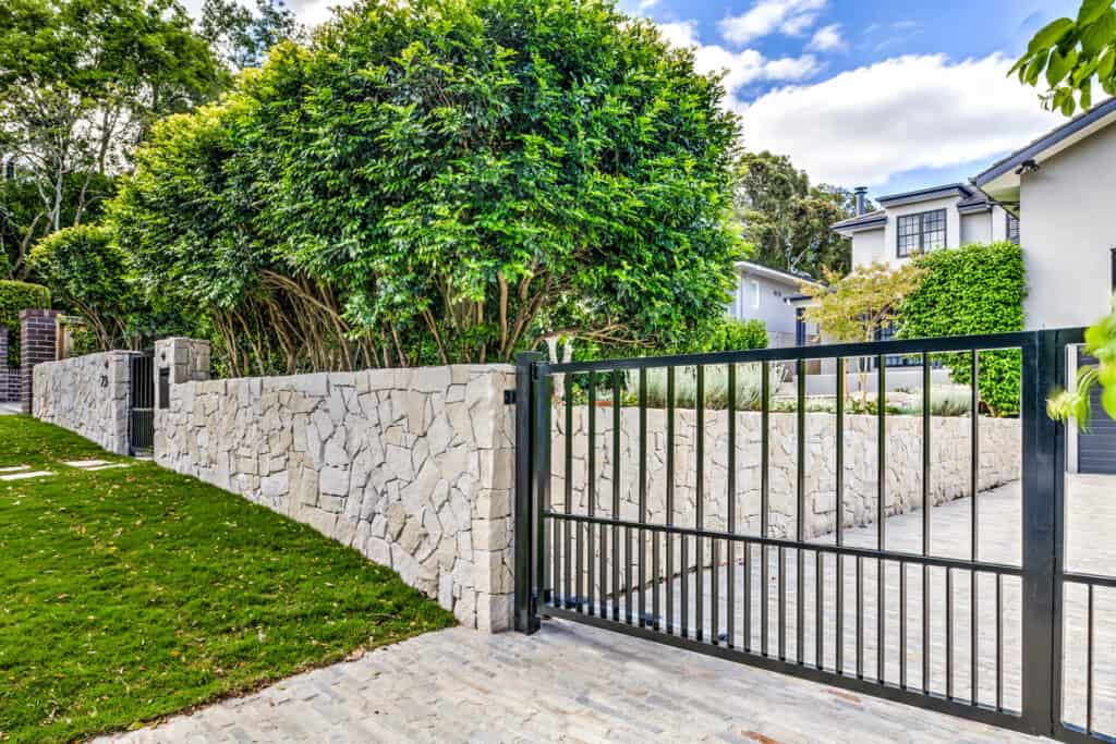 Automatic Swing Gates with Doggy Bars